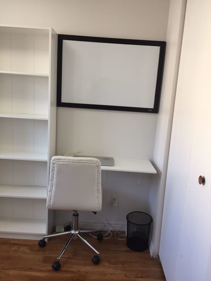 The Roommates's room