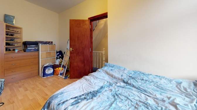 Isla's room