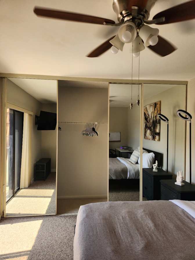 Santiago's room