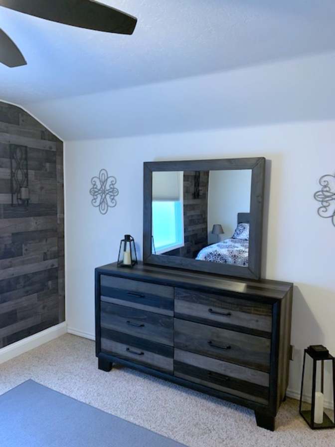 Patrick/Bobbie's room