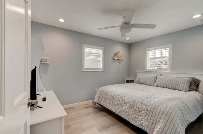 Chloe's room