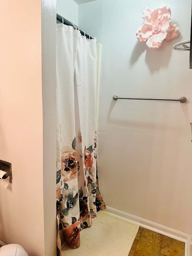 dina's room