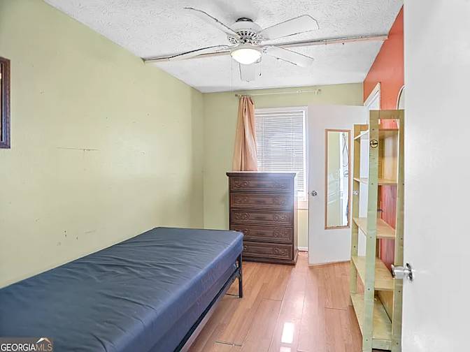 Ariel Rene's room