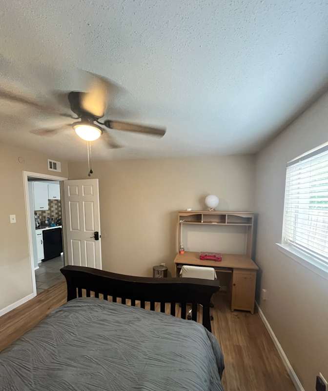 Carlos Hernandez's room