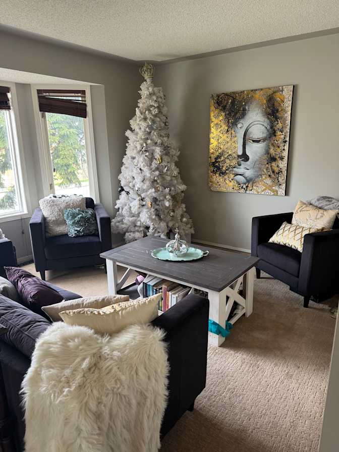 Courtney's room