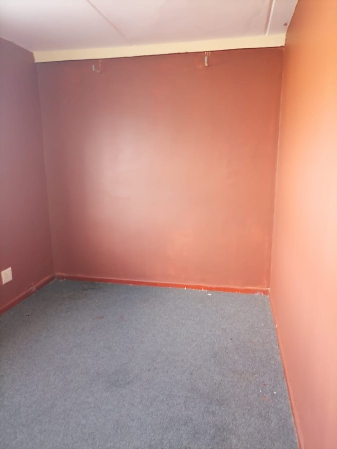 Slindokuhle Nqwaba's room