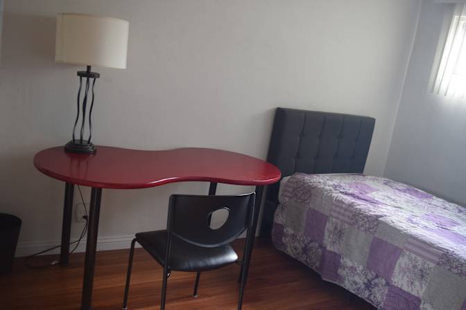 Burbank Room's room