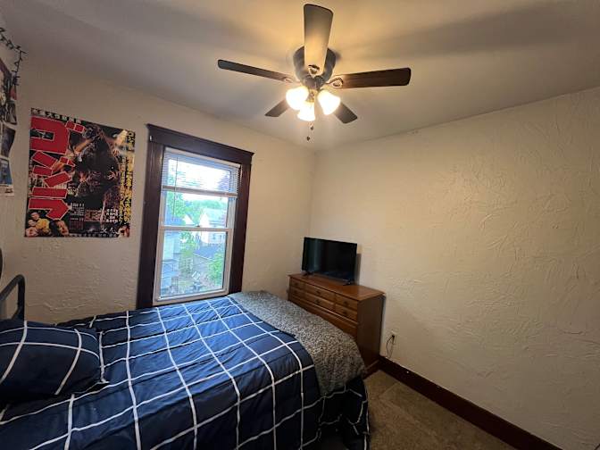 Dante's room