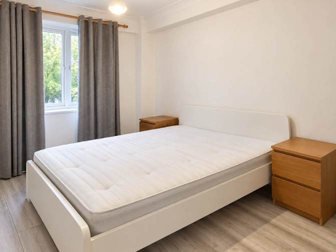 Lorena R's room