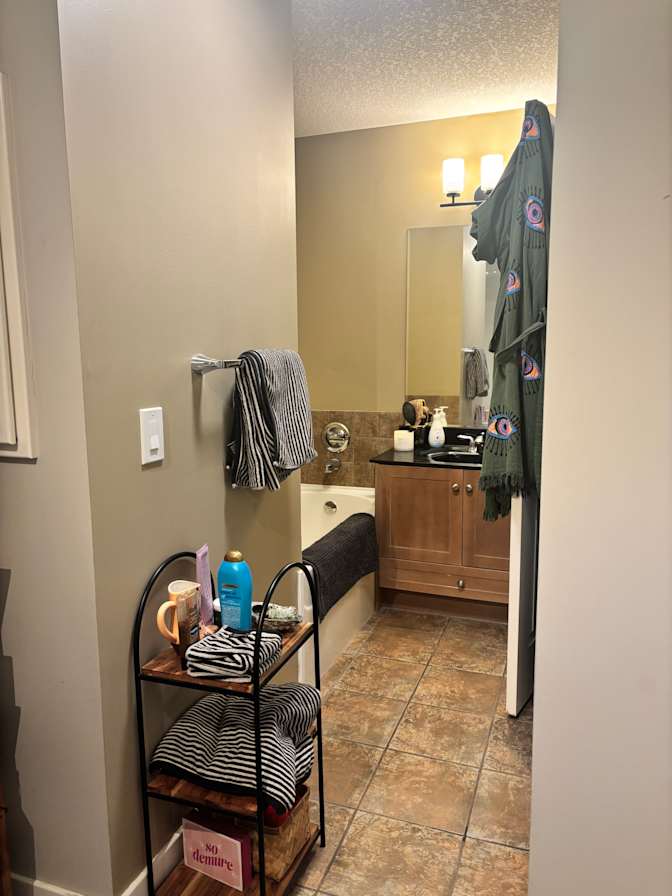 Isabelle Carter's room