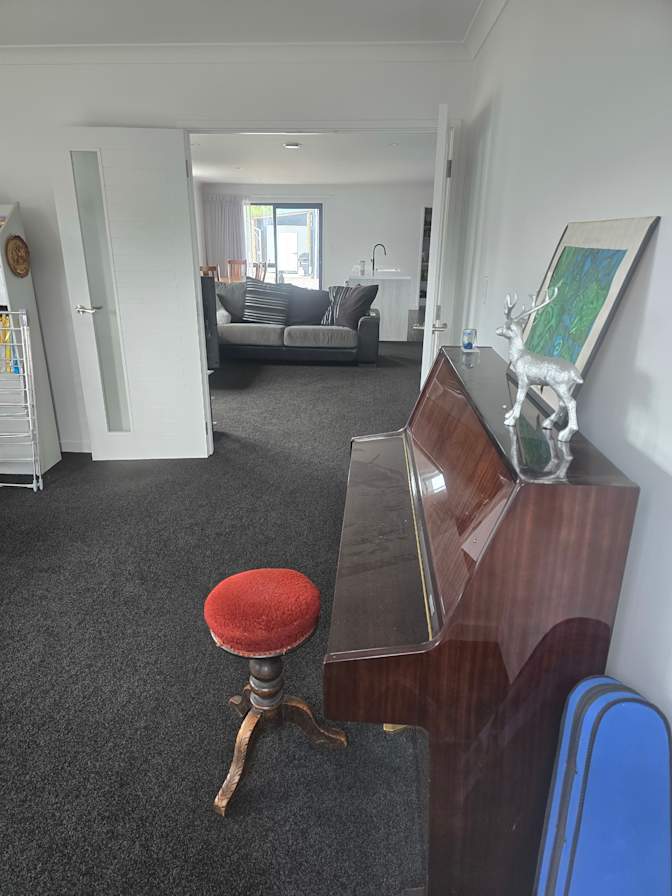 Seabreeze's room
