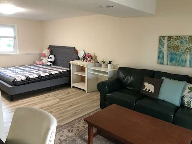 Gloria Lee's room
