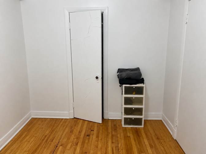 aymen Barhich's room