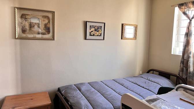 Gordon's room