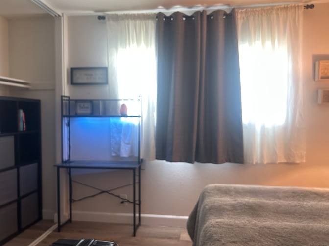 Hoa's room