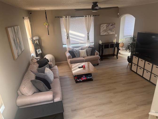 Mindy's room