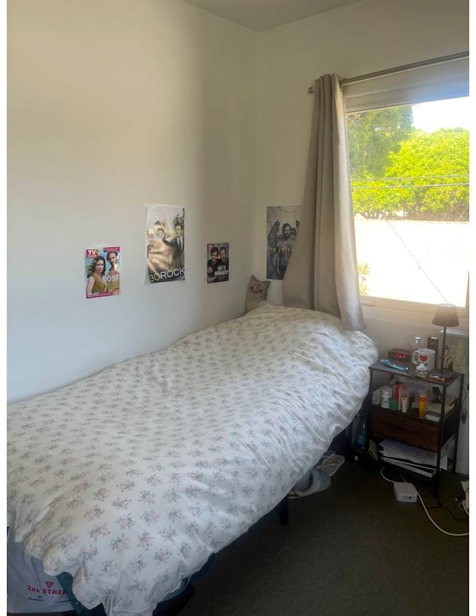Alara's room