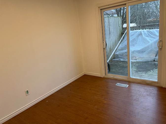 Liu's room