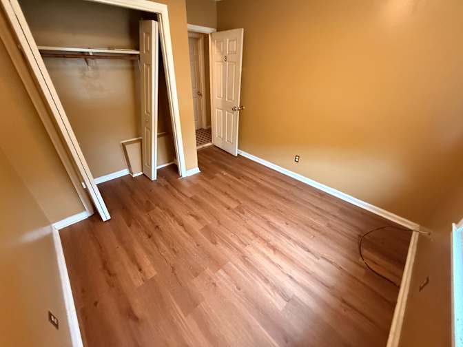 Alcove Rooms's room