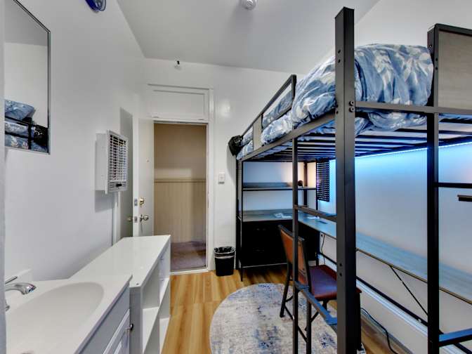 Ike's room