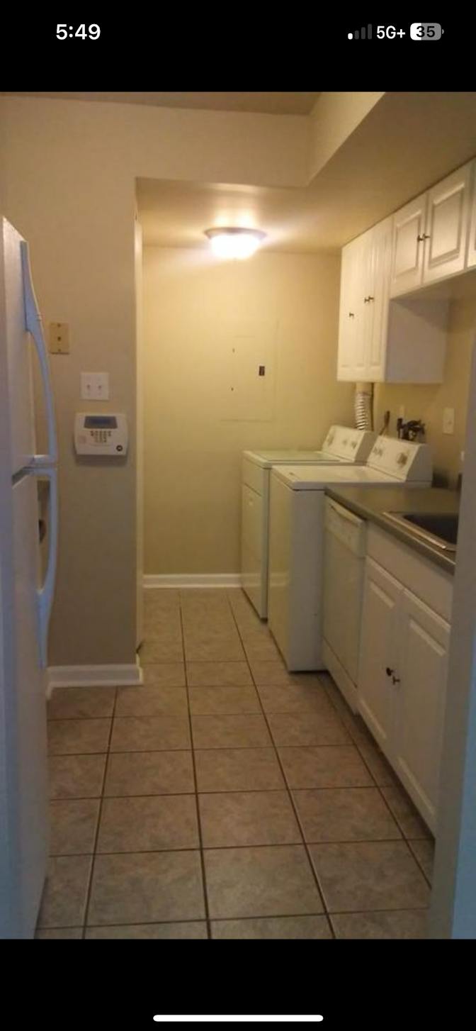 Deraun's room
