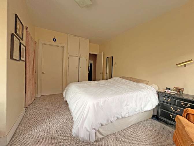 S's room
