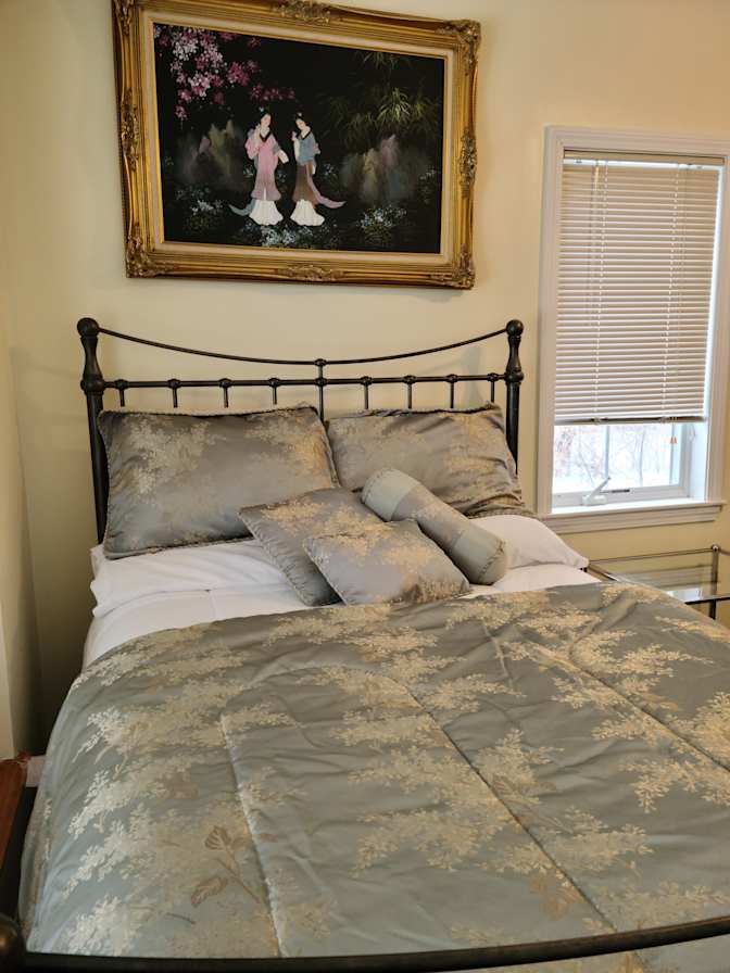 aniesa ali's room