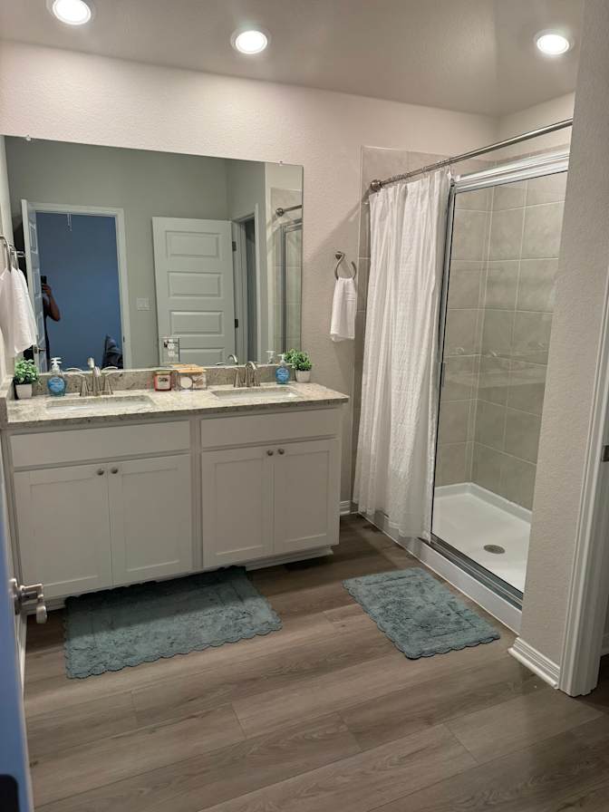Annette's room