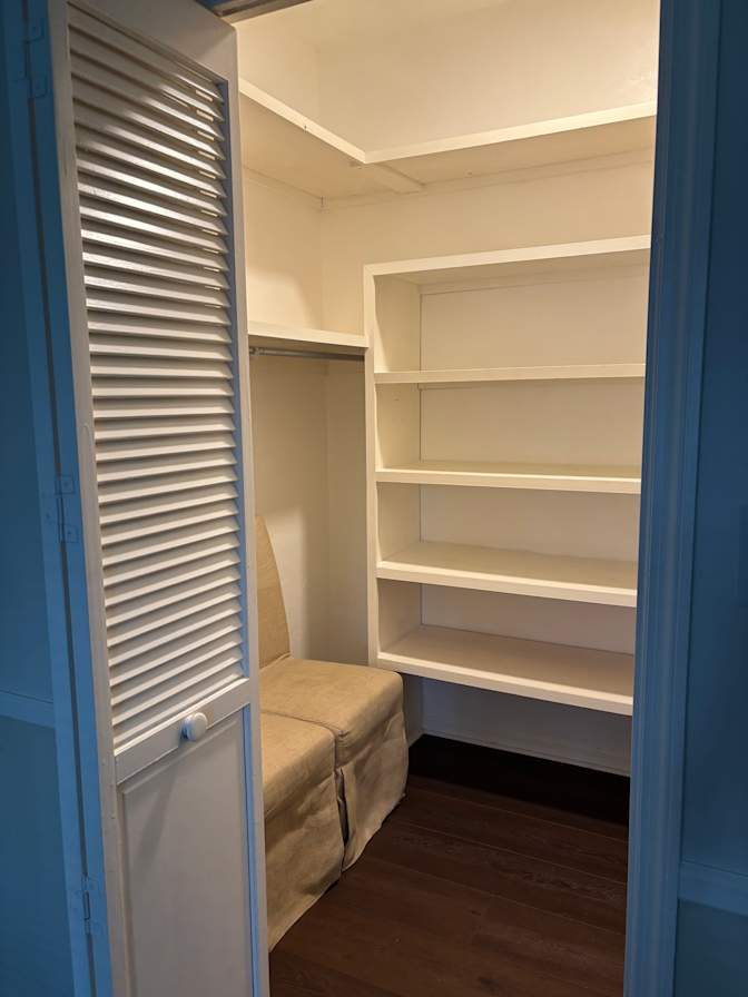Danick Dumas's room