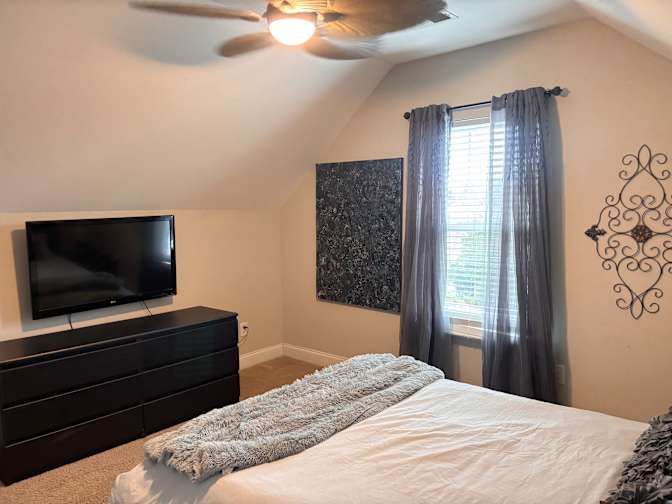 Donna's room