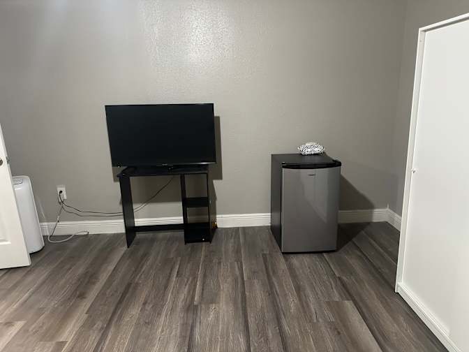 Le's room