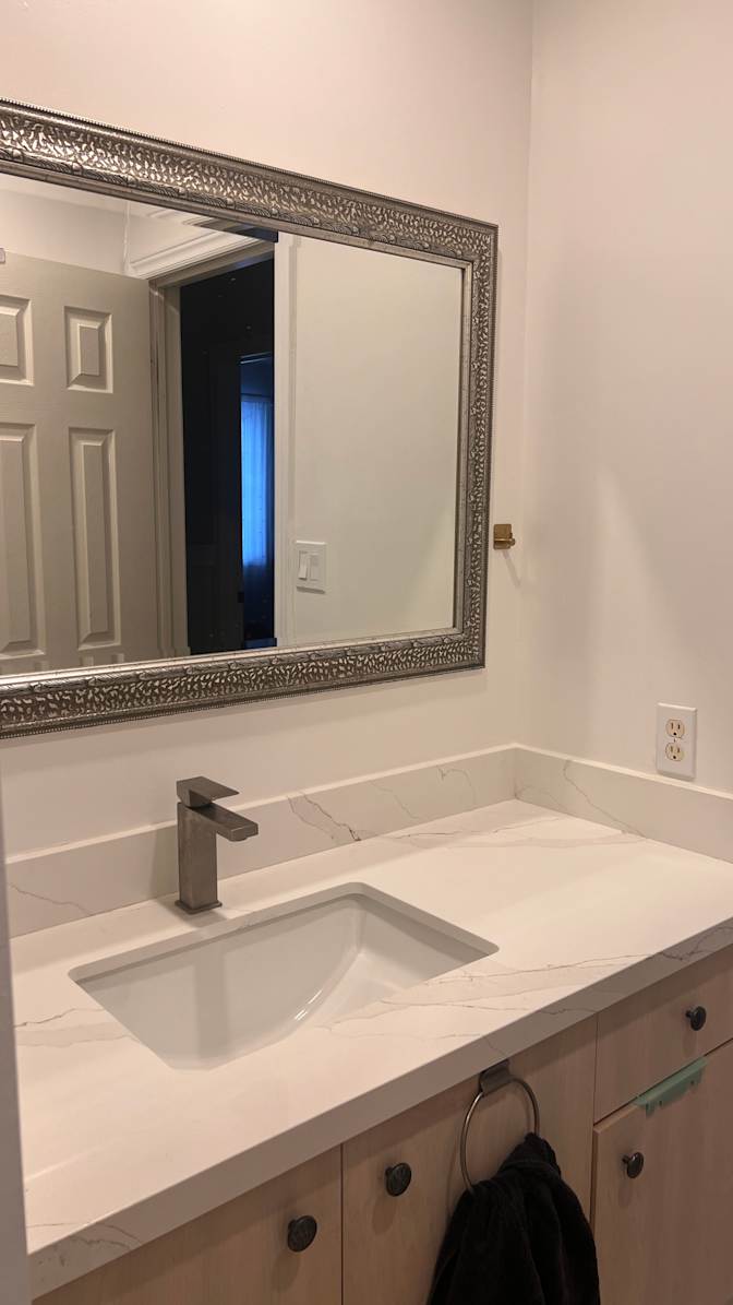 Gladys Edun I.'s room