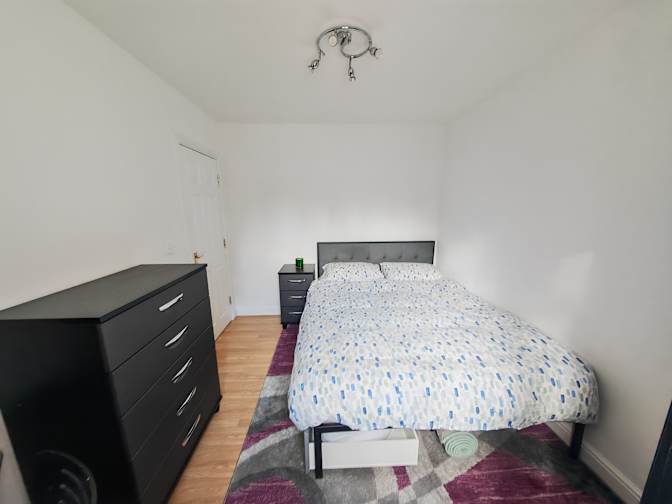 Azhar thompson's room