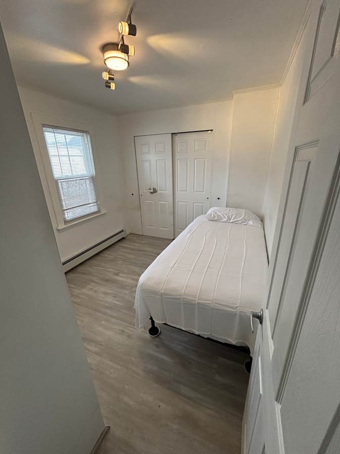 Carlos's room