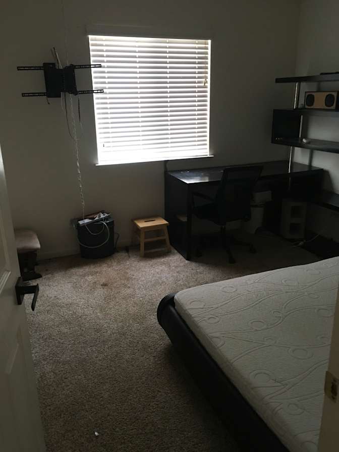 Gen's room