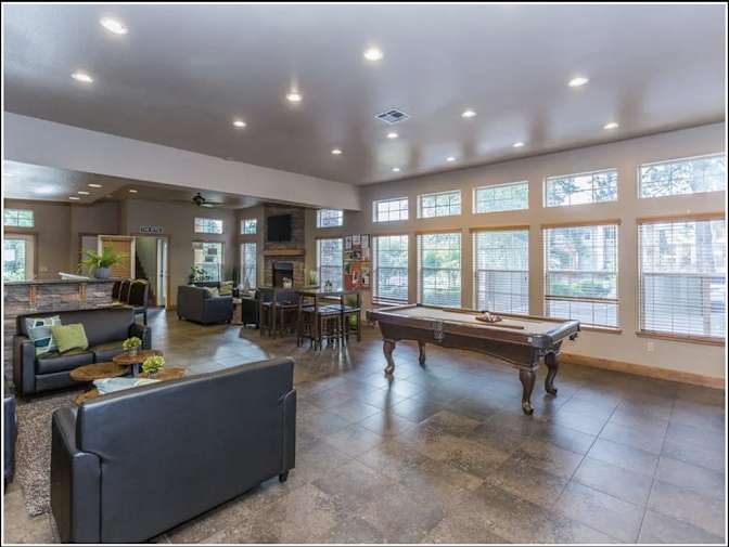 Highland Village Apartments's room