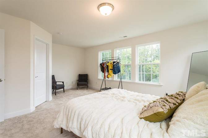 Alcove Rooms's room