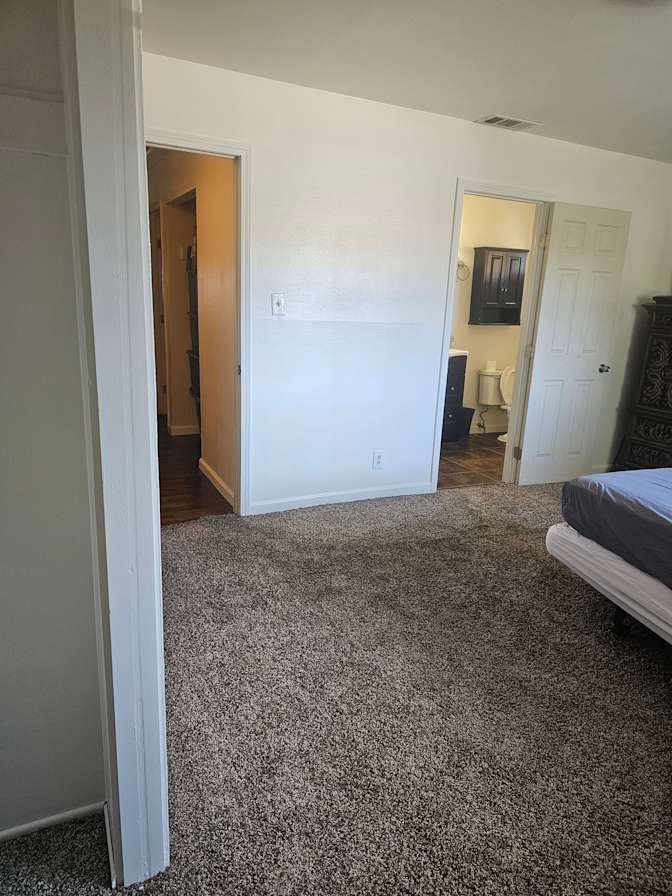 JEREMY's room