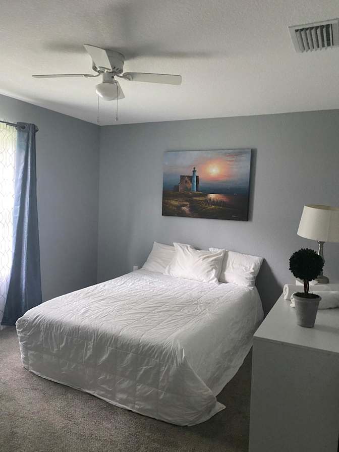 Laura Mateus's room