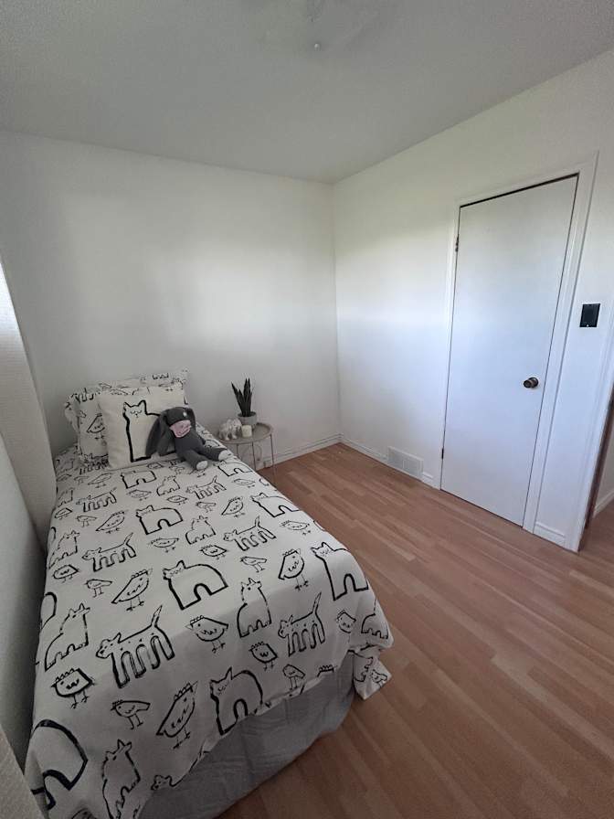 Brooke's room