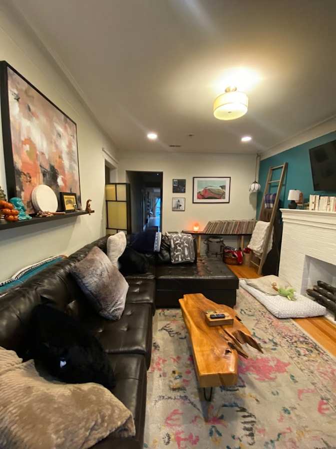 Anastasia K Rhodes's room