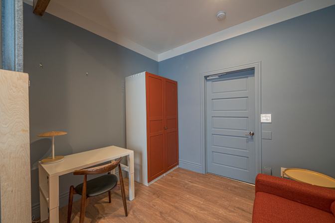 Russian Hill Coliving's room