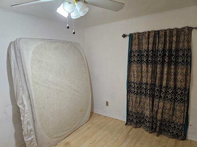 Max's room