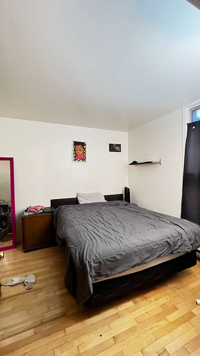 Khalil's room