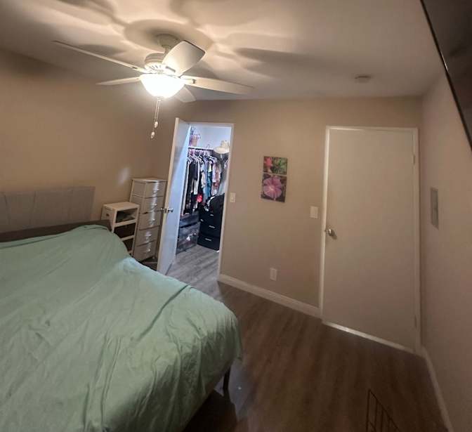 Ariana  Anderson's room