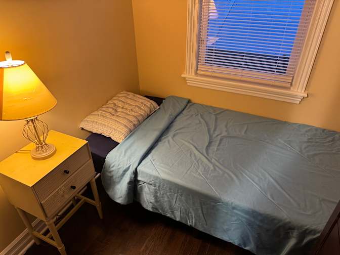 leo's room