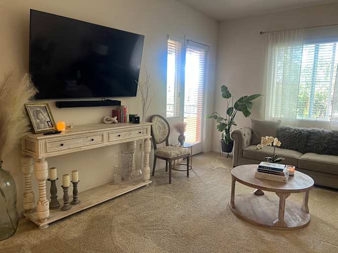 Eloísa flores's room