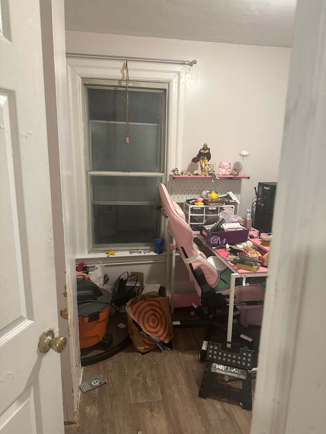 Jasper's room