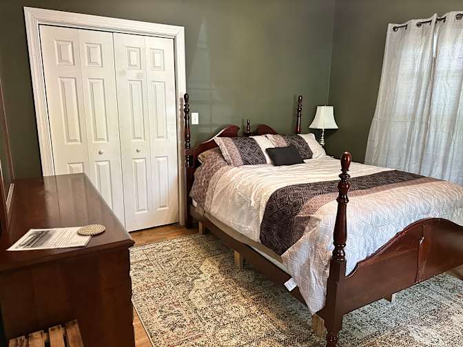 Donna's room
