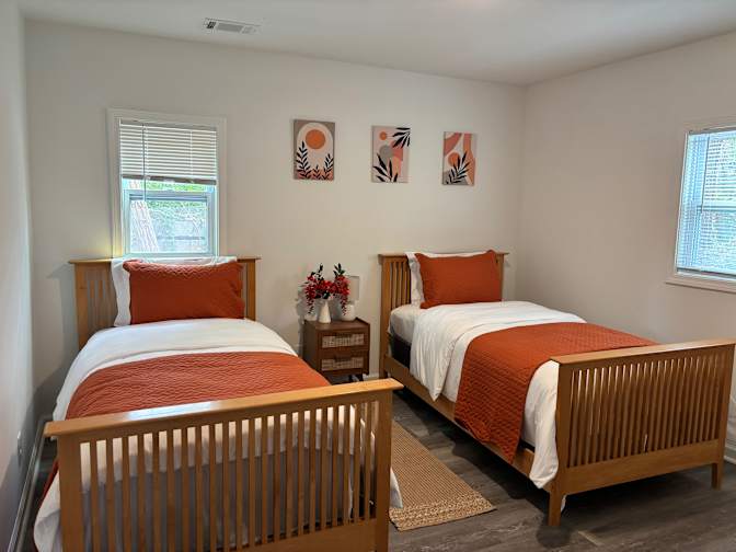 Alcove Rooms's room